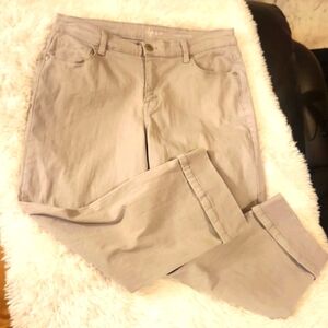 Style & Co Light Gray Curvy Capri 10